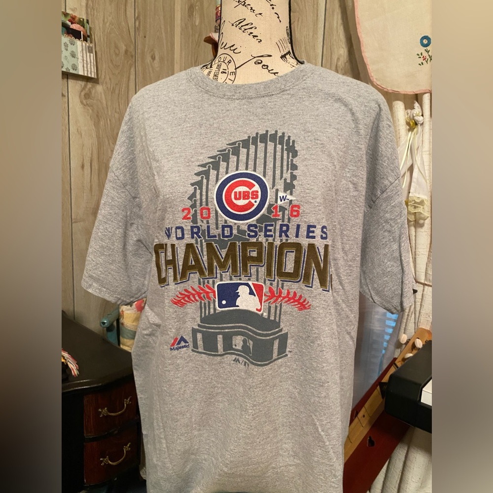 2016 World Series Champion Chicago Cubs T-Shirt, XL